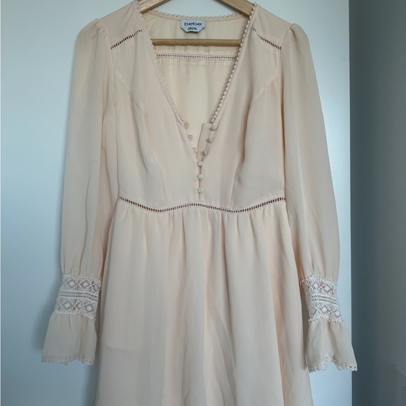 Bebe flowy beige dress - Picture 2 of 3